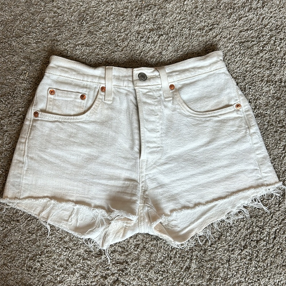 Levi's 501 shorts white denim size 24